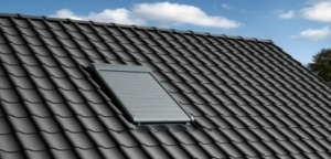 Velux rolluik dicht 450x216 1 300x144 1