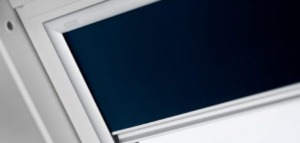 Velux verduisterend rolgordijn 450x215 1 300x143 1